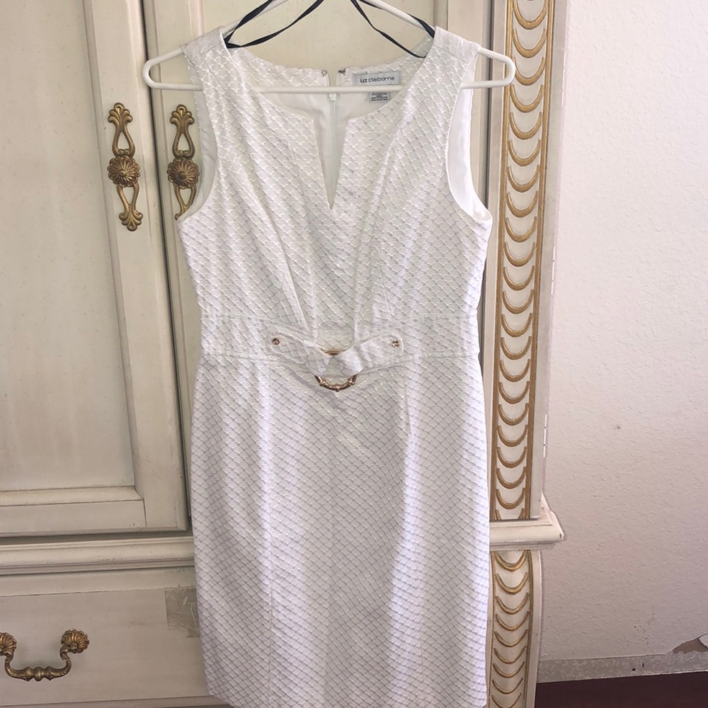 Liz Claiborne dress size 6 fits like a 4